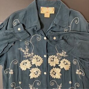 Vintage HYPE‎ Blouse Embroidered Flowers - Size M - Sheer